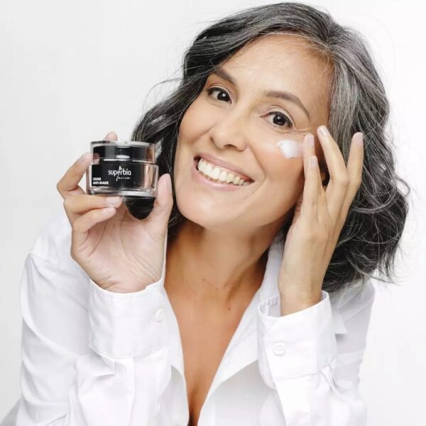 Creme Anti-idade Ácido Hialurônico Retinol Vitaminas C e E - Image 4